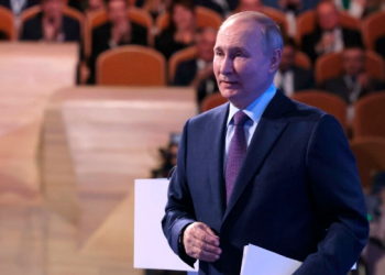 “Məsuliyyətli rusiyalı sahibkar sərvətini ofşorda gizlətmir” - Putin