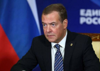 Medvedev: “Almaniya Rusiya ilə müharibəyə hazırlaşır”
 